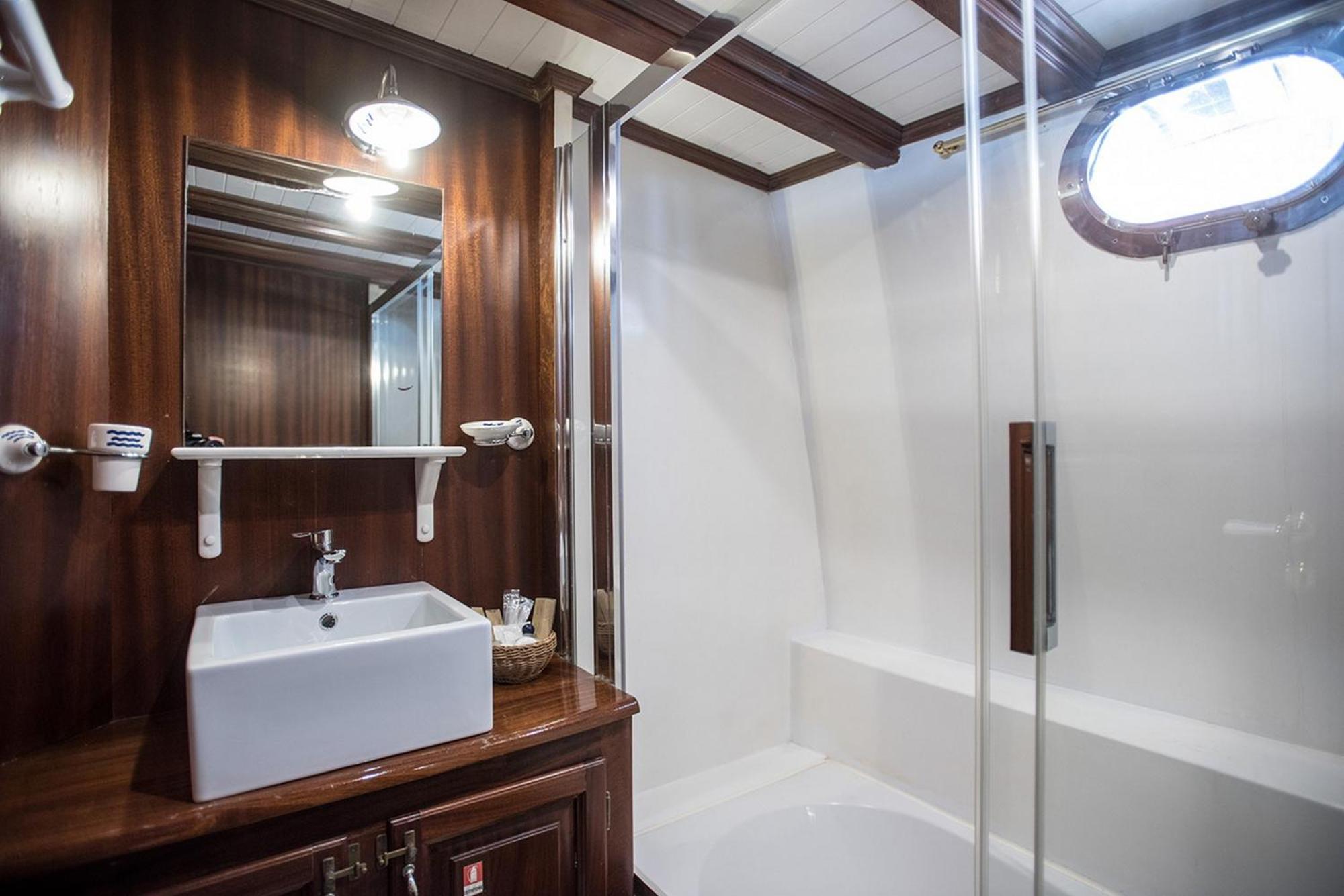 Silver Hotel Палермо Екстериор снимка